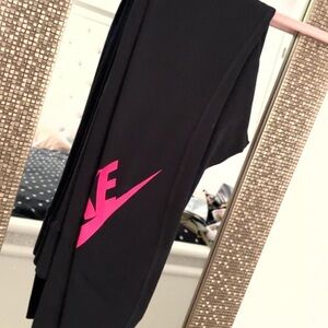Women’s Nike pink and black sports leggings